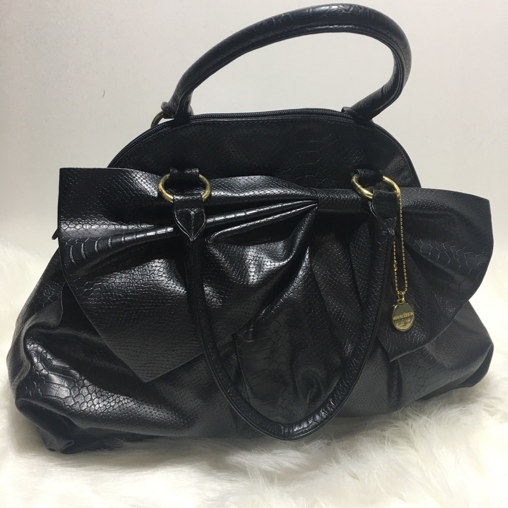 NWOT Big Buddha Black Faux Leather Snakeskin Purse